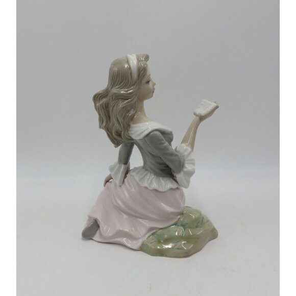 TENGRA Lady Sitting on a Rock Reading a Book Spain 9" Tall Ceramic - Picture 4 of 10